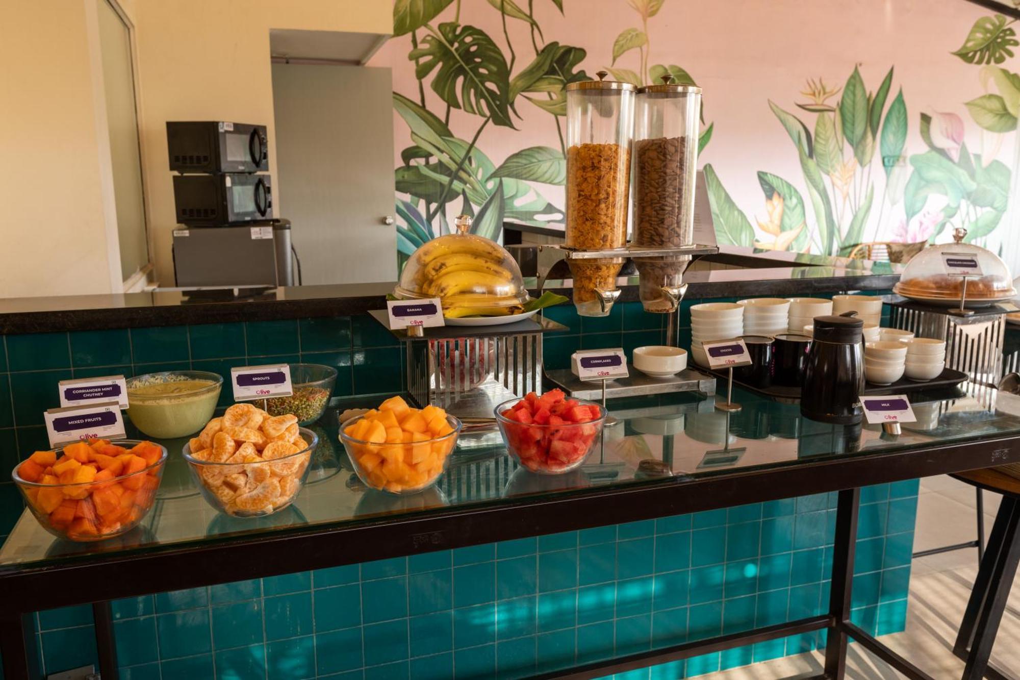 Olive Hotel Indiranagar 100Ft Road By Embassy Group Bangalore Esterno foto